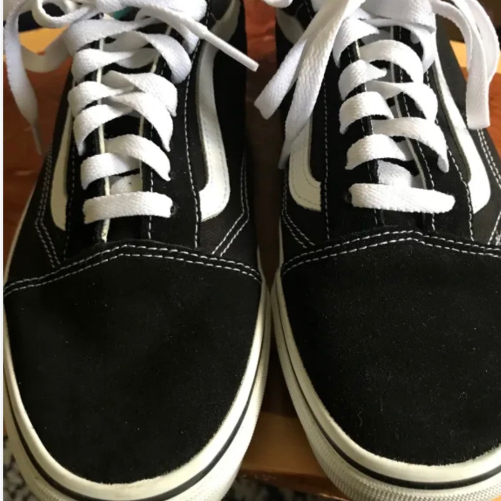 Old Skool Vans Slightly worn.  Size 16 Men’s